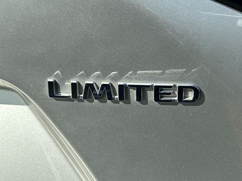 Used 2023 Toyota bZ4X AWD image 7