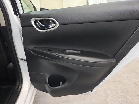 Used 2019 Nissan Sentra SV image 41