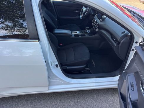 Used 2022 Nissan Sentra SV w/ Trunk Package FWD image 12