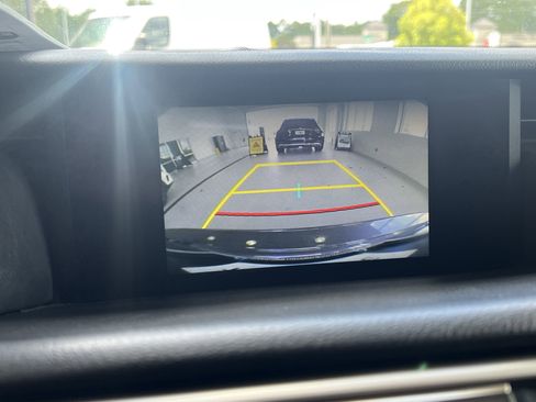 Used 2020 Lexus IS 300 image 40