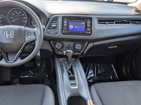 Used 2019 Honda HR-V LX image 17