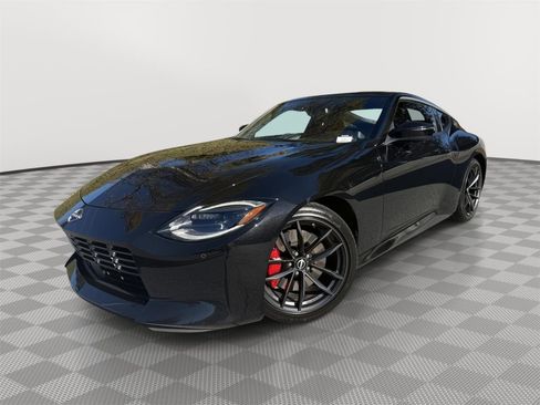 Used 2024 Nissan Z Performance w/ Floor Mat Package image 2