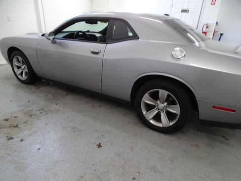 Used 2017 Dodge Challenger SXT image 16