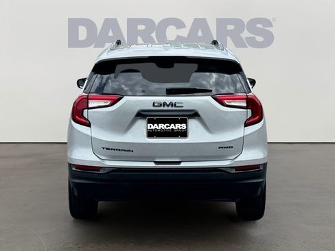 Used 2022 GMC Terrain SLT w/ Elevation Edition image 6