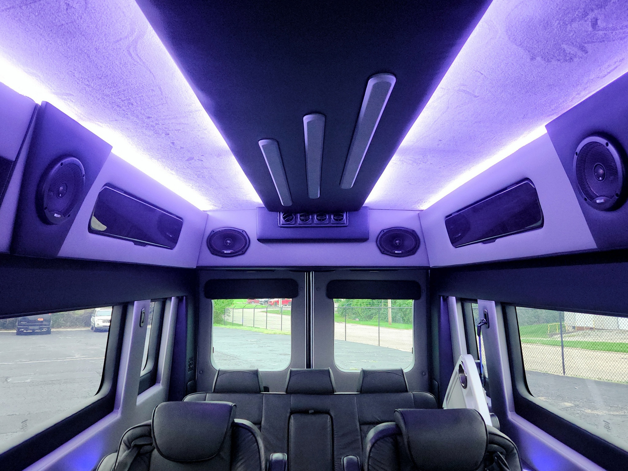Used 2023 RAM ProMaster 2500 w/ Premium Convenience Group (B) FWD image 5