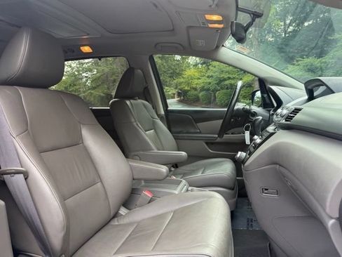 Used 2013 Honda Odyssey Touring image 14