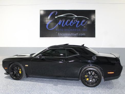 Used 2018 Dodge Challenger R/T Scat Pack image 8