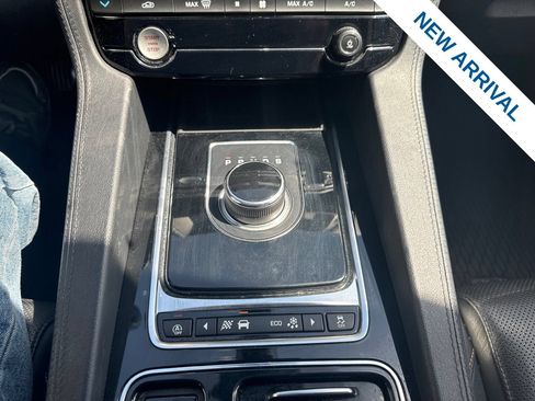 Used 2019 Jaguar F-PACE Prestige AWD/4WD image 28