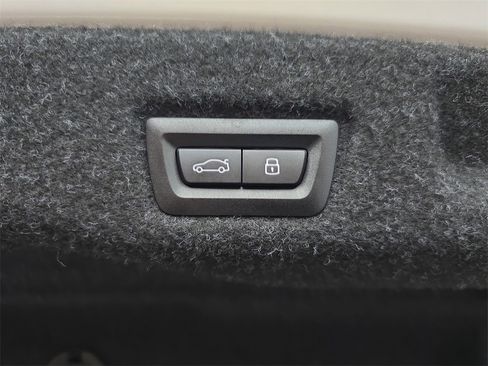 Used 2025 BMW 530i xDrive 530i xDrive w/ M Sport Package image 16