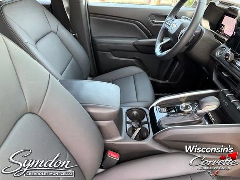 Used 2025 Chevrolet Colorado LT w/ LT Convenience Package AWD/4WD image 20