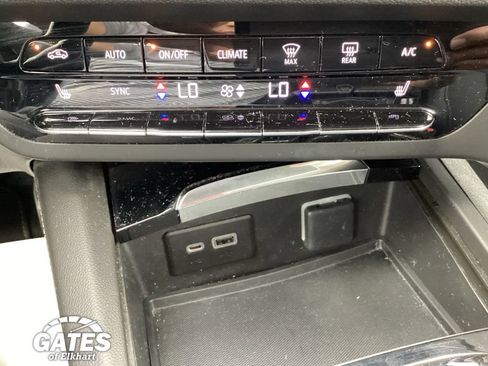 Used 2022 Buick Envision Preferred FWD image 21