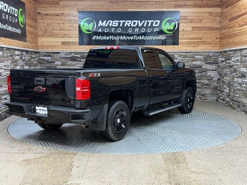 Used 2018 Chevrolet Silverado 1500 LT w/ All Star Edition image 9