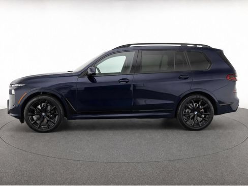 Used 2024 BMW X7 xDrive40i w/ M Sport Package AWD/4WD image 3