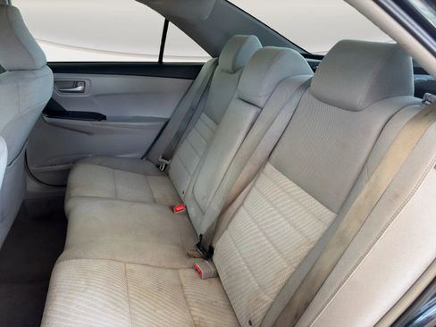 Used 2015 Toyota Camry LE FWD image 13