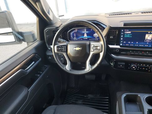 Used 2025 Chevrolet Silverado 2500 LT w/ Convenience Package AWD/4WD image 14