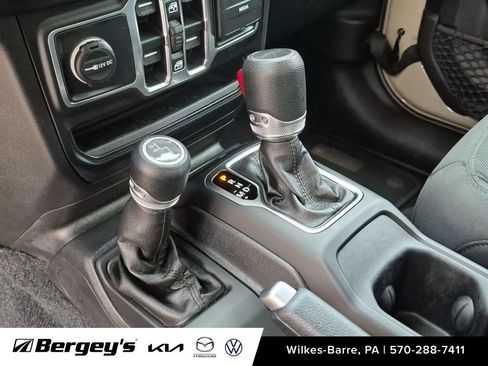 Used 2020 Jeep Gladiator Sport w/ Quick Order Package 24S AWD/4WD image 21