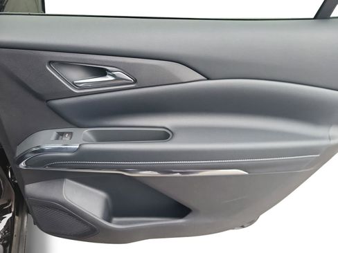 New 2026 Chevrolet Traverse LT w/ LPO, Floor Liner Package image 24