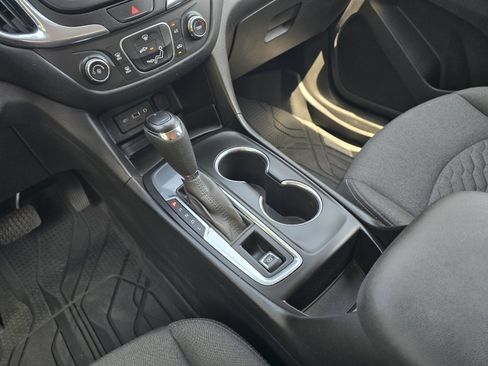 Used 2020 Chevrolet Equinox LT w/ LPO, Floor Liner Package FWD image 16