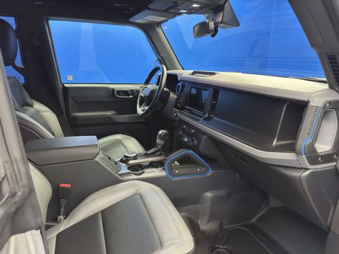 Used 2022 Ford Bronco Black Diamond image 24