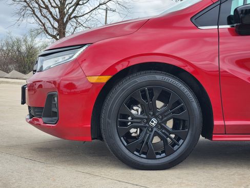 Certified 2025 Honda Odyssey Sport-L image 8