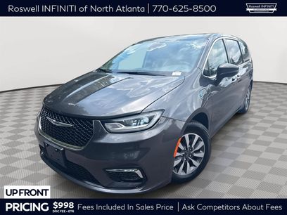 Used 2023 Chrysler Pacifica Touring-L