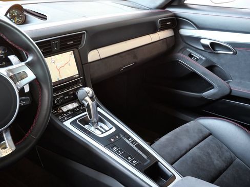 Used 2014 Porsche 911 GT3 RWD image 15