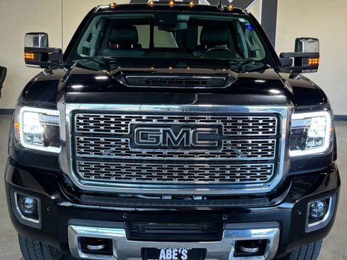 Used 2019 GMC Sierra 3500 Denali w/ Duramax Plus Package AWD/4WD image 3