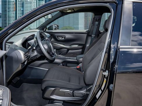 Certified 2024 Honda HR-V Sport image 15