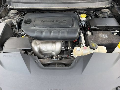 Used 2023 Jeep Cherokee Altitude Lux AWD/4WD image 22