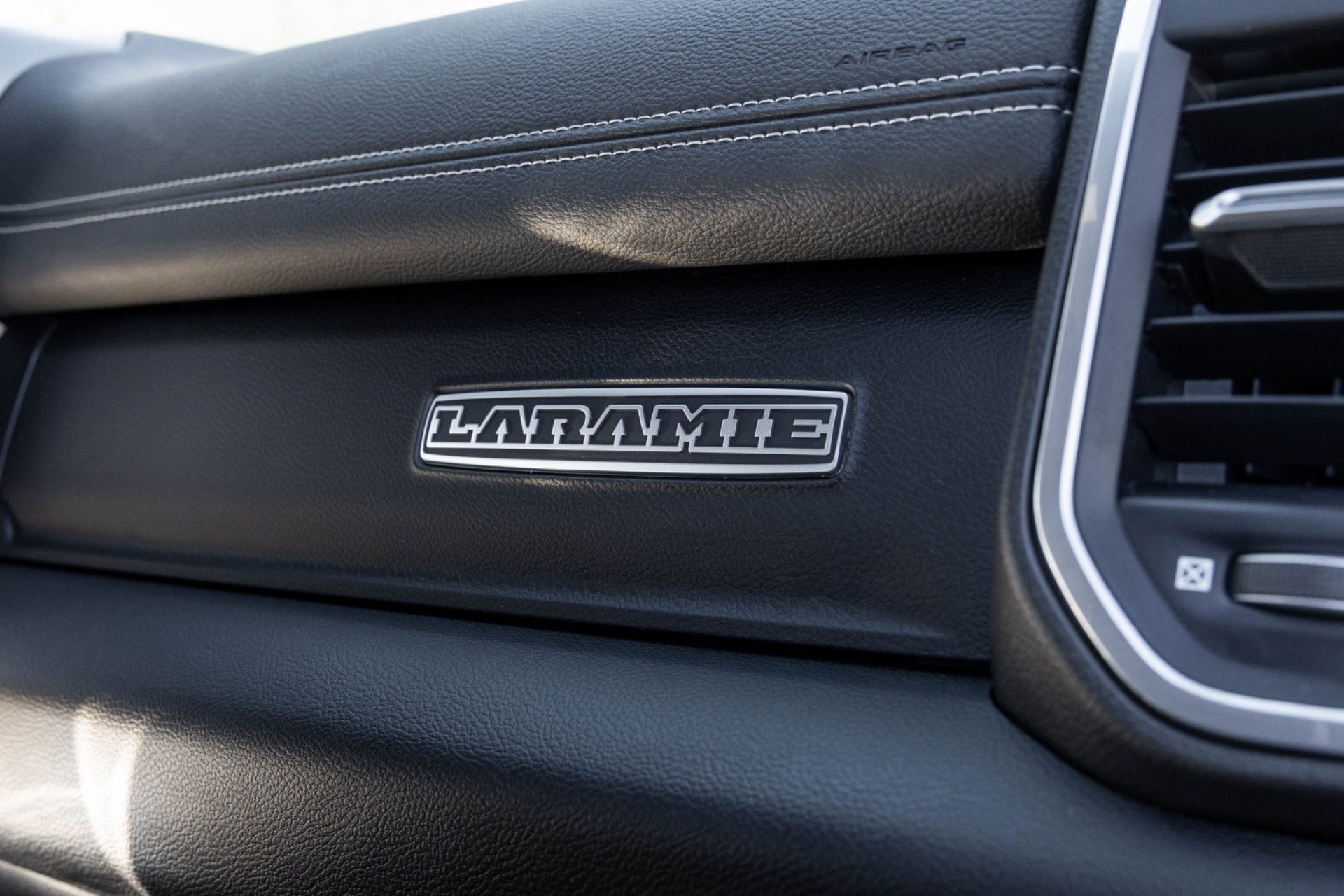 Used 2024 RAM 2500 Laramie w/ Night Edition AWD/4WD image 38