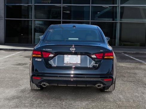 Used 2025 Nissan Altima 2.5 SL image 6