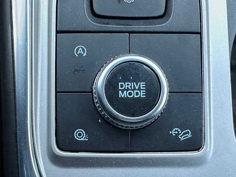 Used 2024 Ford Explorer XLT w/ Equipment Group 202A image 34