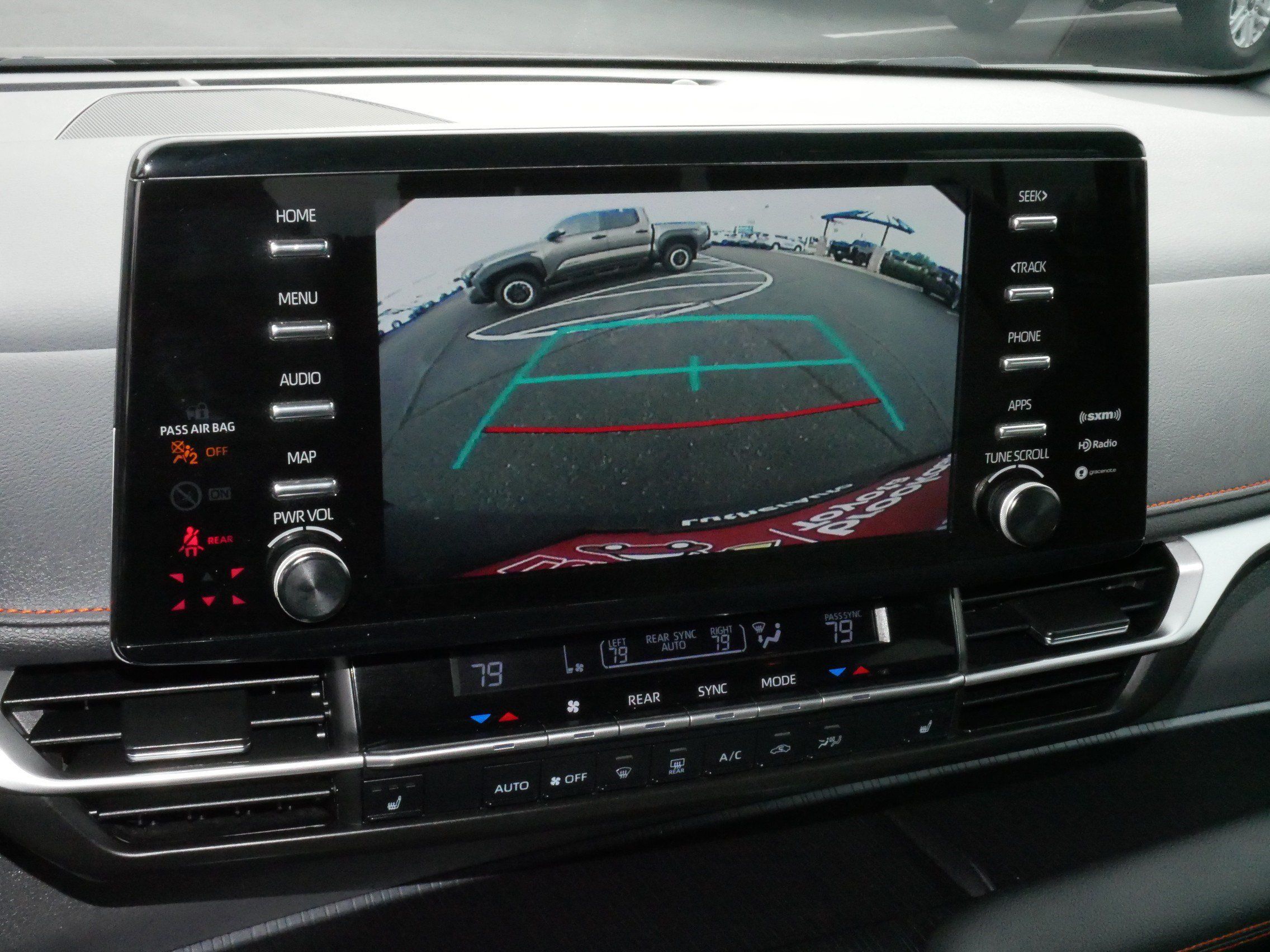 Certified 2022 Toyota Sienna XSE FWD image 29