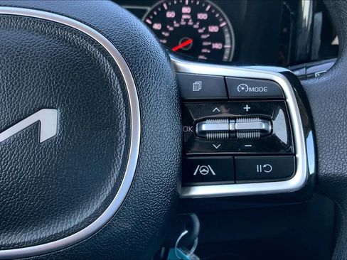 Used 2022 Kia Sorento LX AWD/4WD image 24