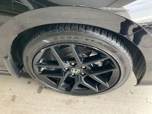 Certified 2025 Honda Civic Sport image 27