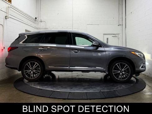 Used 2019 INFINITI QX60 Luxe w/ Essential Package image 9