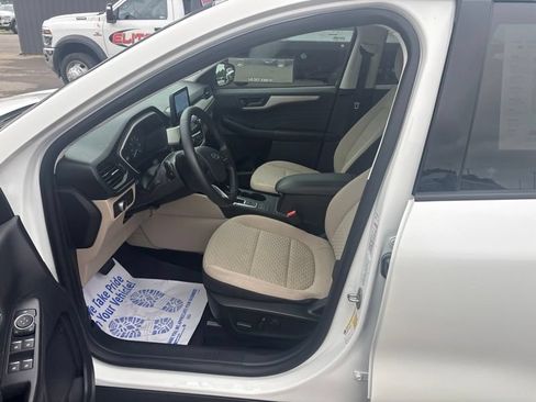 Used 2022 Ford Escape SE w/ Convenience Package FWD image 23
