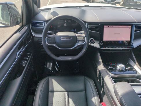 New 2026 Jeep Grand Wagoneer Limited AWD/4WD image 17