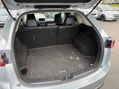 Used 2019 MAZDA CX-5 Touring image 5