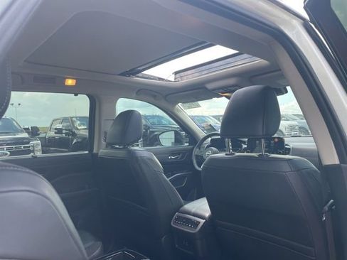 Used 2023 Nissan Pathfinder SL w/ SL Premium Package FWD image 16