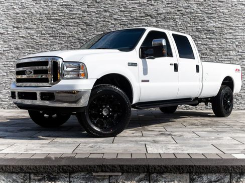 Used 2005 Ford F350 XL image 6