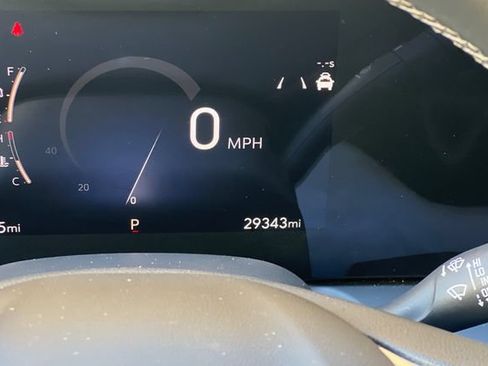 Used 2025 Buick Encore GX Preferred FWD image 32