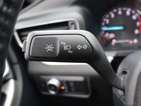 Used 2022 Ford Explorer XLT w/ Equipment Group 202A image 18