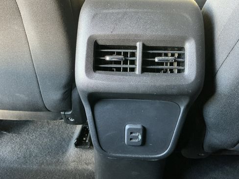 Used 2023 Chevrolet Equinox LT AWD/4WD image 12