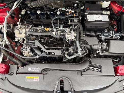 Certified 2025 Toyota Corolla LE FWD image 31