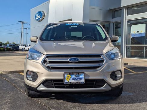 Used 2017 Ford Escape SE FWD image 8