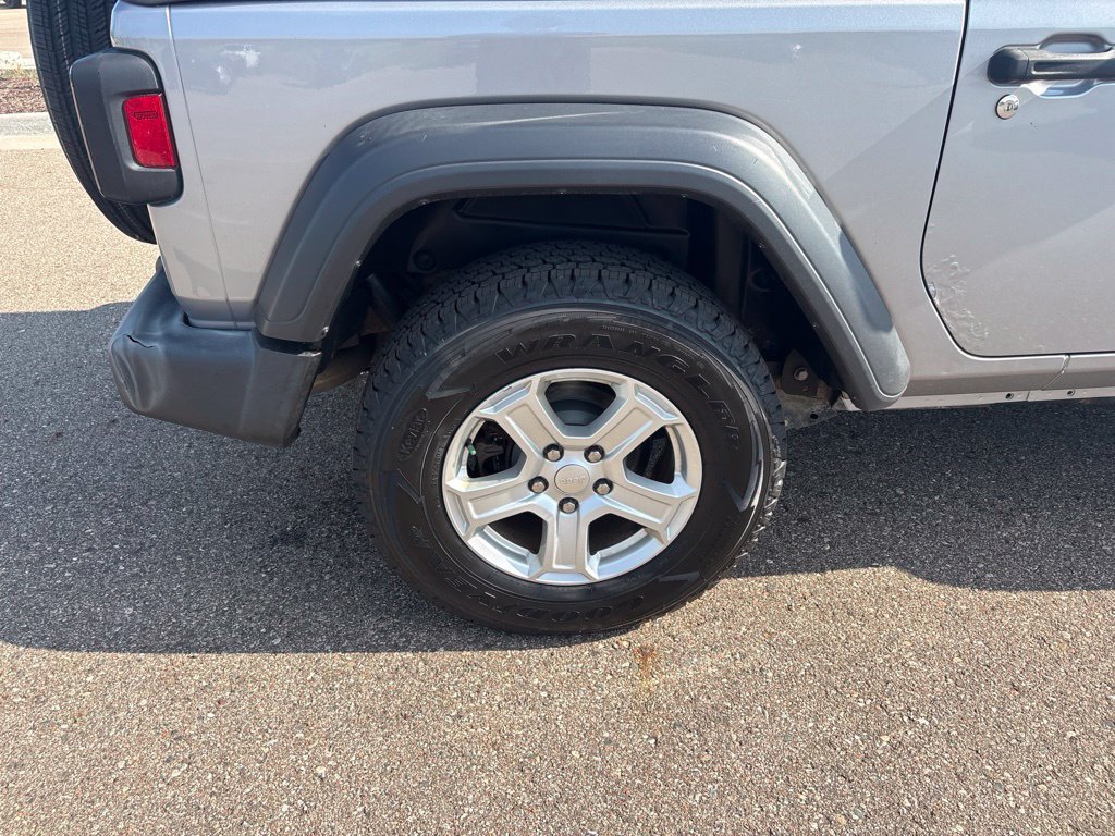 Used 2019 Jeep Wrangler Sport AWD/4WD image 27