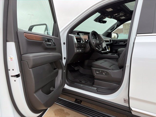New 2026 GMC Yukon Denali w/ Denali Reserve Package AWD/4WD image 9