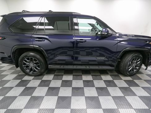 Used 2023 Toyota Sequoia Platinum image 9