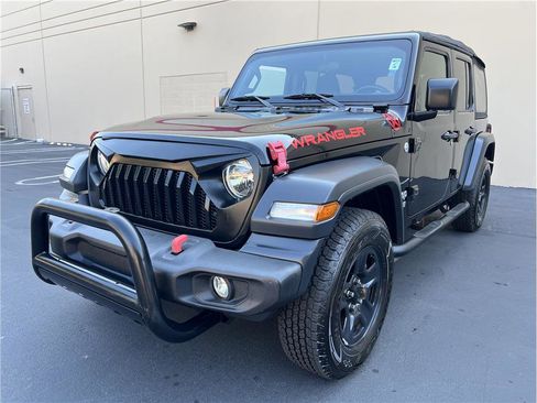 Used 2018 Jeep Wrangler Unlimited Sport image 23